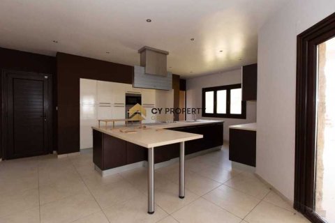 Дом с 4 спальнями в Марони, Кипр №100847 5