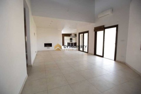 Дом с 4 спальнями в Марони, Кипр №100847 4
