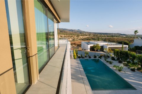 4 bedrooms Villa in Paphos, Cyprus No. 77936 1