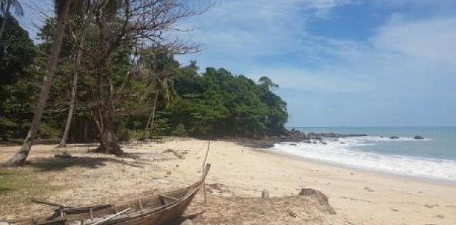 200000m² Land in Ko Lanta Yai, Thailand No. 96441
