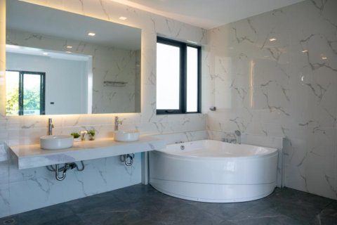 4 bedrooms Villa in Rawai, Thailand No. 97251 24