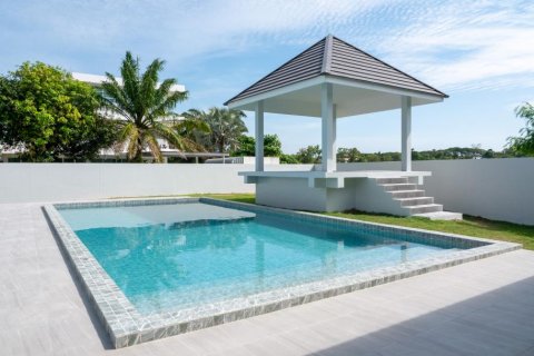 4 bedrooms Villa in Rawai, Thailand No. 97251 4