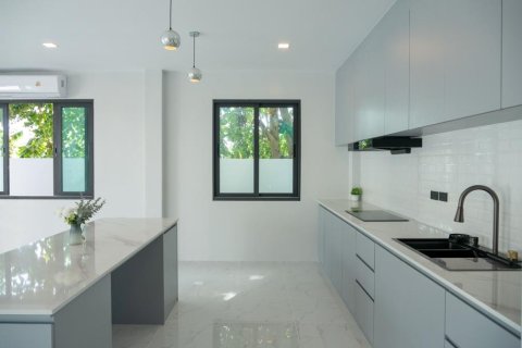 4 bedrooms Villa in Rawai, Thailand No. 97251 8