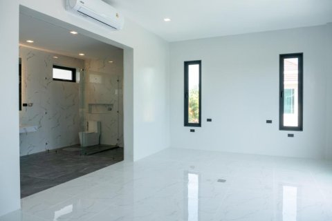 4 bedrooms Villa in Rawai, Thailand No. 97251 22