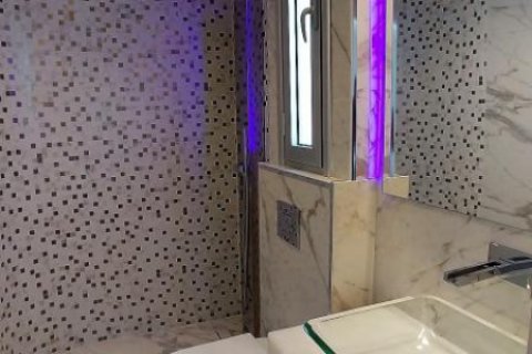 3 bedrooms Apartment in Limassol, Cyprus No. 106049 7