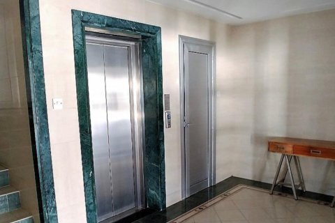 3 bedrooms Apartment in Limassol, Cyprus No. 106049 9