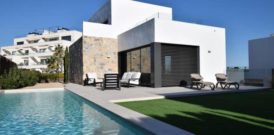 3 bedrooms Villa in Dehesa De Campoamor, Spain No. 126095
