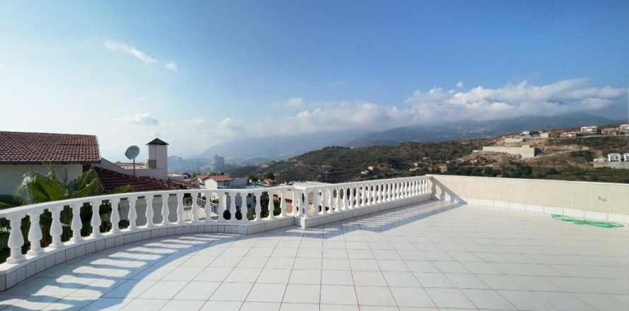 5 rooms Villa in Kargicak, Turkey No. 21553