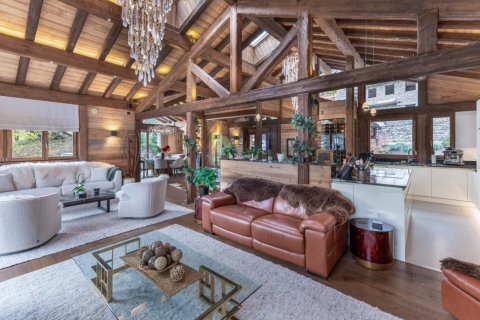 4 bedrooms House in Les Belleville, France No. 99557 3