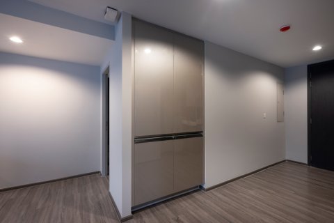 3 bedrooms Condo  in Bangkok, Thailand No. 98294 6