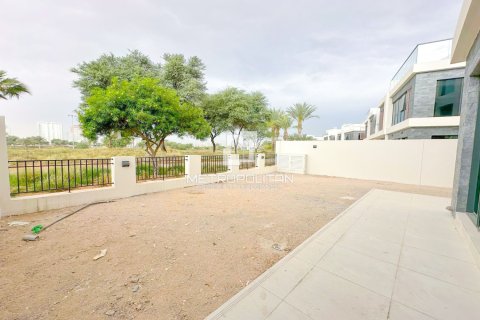 Вилла с 5 спальнями в Hoa Cuong Nam, Вьетнам №87236 12