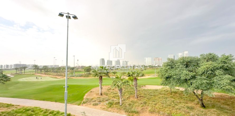 Вилла с 5 спальнями в Hoa Cuong Nam, Вьетнам №87236