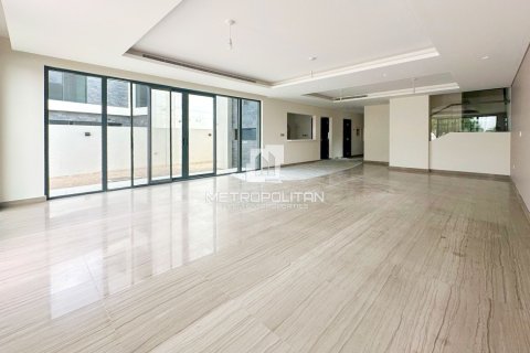 Вилла с 5 спальнями в Hoa Cuong Nam, Вьетнам №87236 2