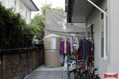 4 bedrooms House in Bangkok, Thailand No. 96166 6