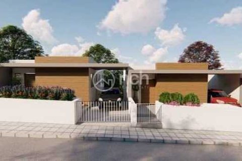 3 bedrooms House in Limassol, Cyprus No. 29842 3