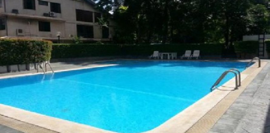 3 bedrooms Hotel Apartment in Bangkok, Thailand No. 96816