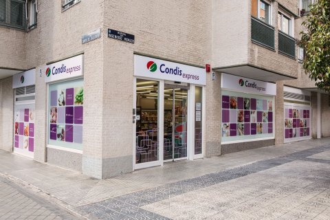 526m² Commercial property in Gracia, Spain No. 110845