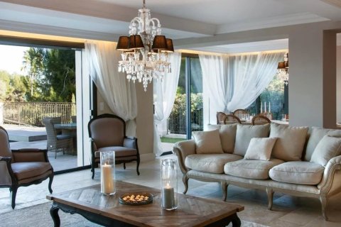 5 bedrooms Villa in Antibes, France No. 68776 5