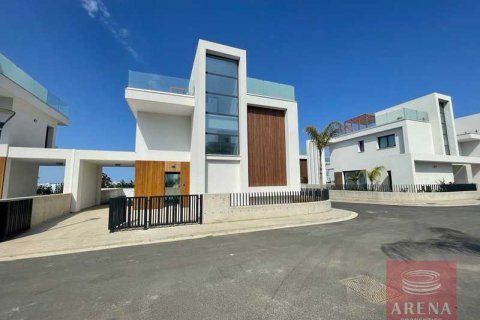 3 bedrooms Villa in Protaras, Cyprus No. 82038 2