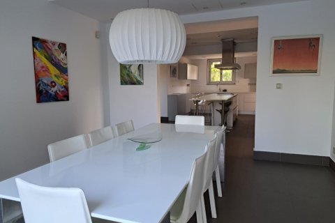 5 bedrooms House in Geroskípou, Cyprus No. 37260 1