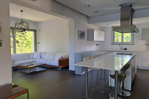 5 bedrooms House in Geroskípou, Cyprus No. 37260 5