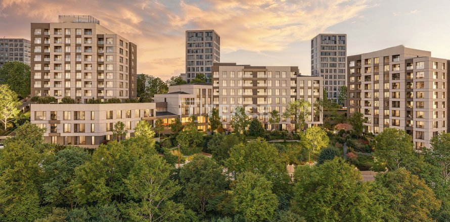 Квартира с 2 спальнями в Стамбул, Турция №110436