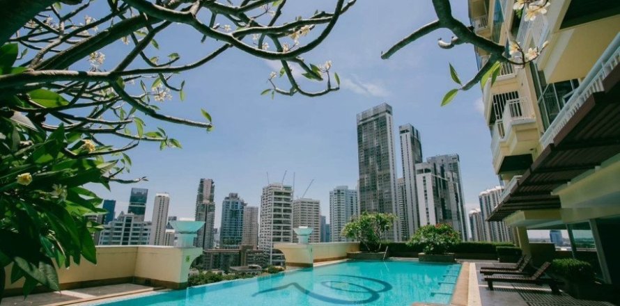 3 bedrooms Apartment in Bangkok, Thailand No. 96772