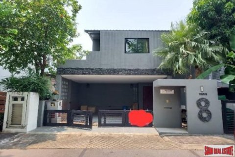3 bedrooms House in Bangkok, Thailand No. 96191 1