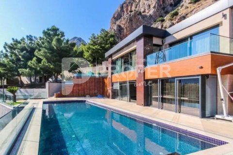 Вилла с 5 комнатами в Тханькхе, Вьетнам №11383 1