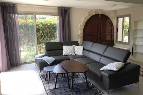 Вилла с 3 спальнями в Тала, Кипр №84069 4