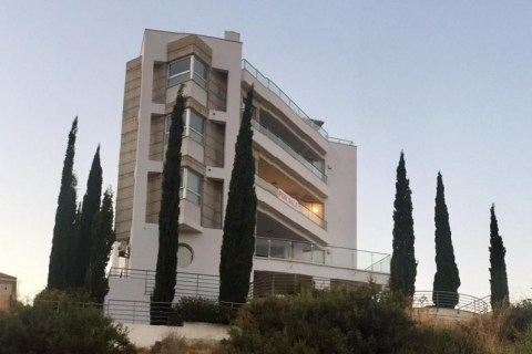 4 bedrooms Penthouse in Germasogeia, Cyprus No. 64108 1