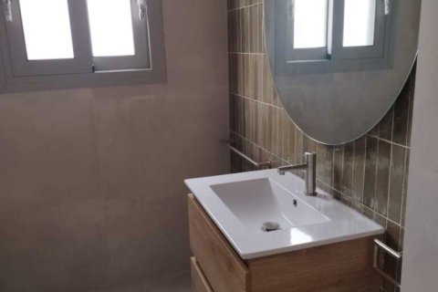 2 bedrooms Apartment in Athens, Greece No. 120959 16