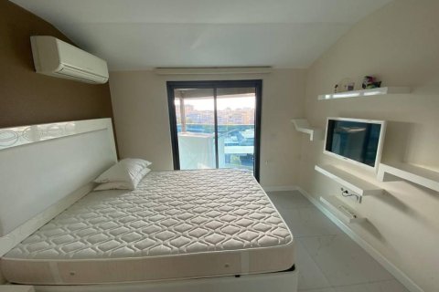3 rooms Appartement à Alanya, Turkey No. 21480