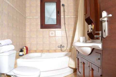 5 bedrooms Villa in Central Greece, Greece No. 104897 14