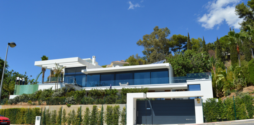 5 dormitorios Villa en Marbella, Spain No. 109850