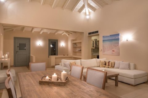 5 bedrooms Villa in Kranidi, Greece No. 108428 7