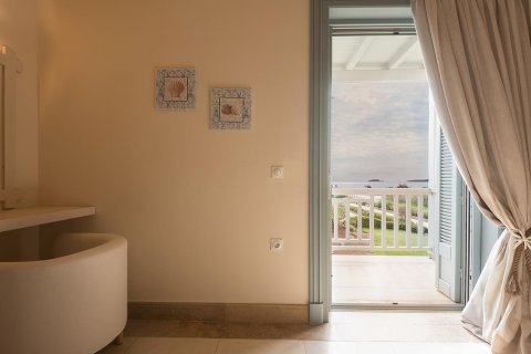 5 bedrooms Villa in Kranidi, Greece No. 108428 10