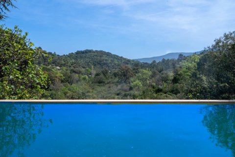 5 dormitorios House en Le Plan-de-la-Tour, France No. 100299 19