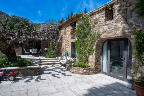 5 dormitorios House en Le Plan-de-la-Tour, France No. 100299 2