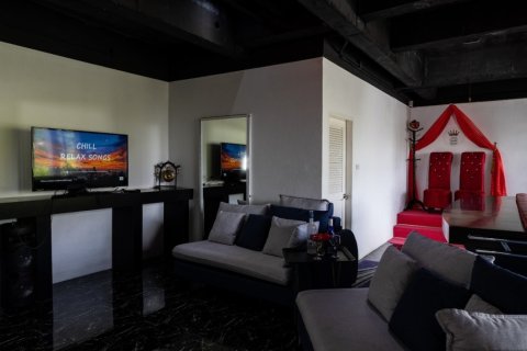 8 bedrooms Villa in Chalong, Thailand No. 97179 3