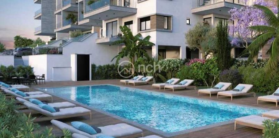 3 bedrooms Apartment in Germasogeia, Cyprus No. 75868