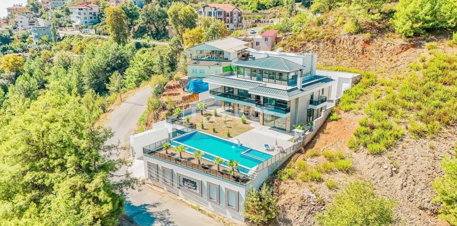 5 bedrooms Villa in Alanya, Turkey No. 15821