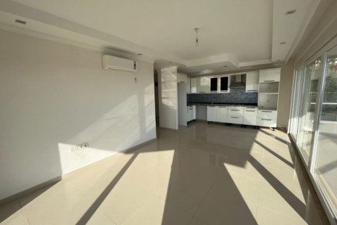 3 rooms Apartment in Nong Ha, Vietnam No. 47155 2