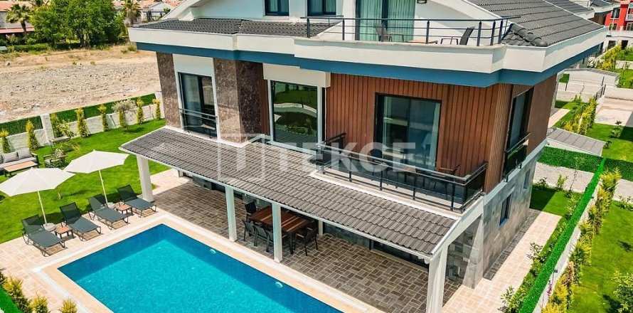 4 dormitorios Villa en Fethiye, Turkey No. 14554