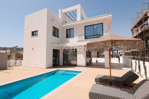 3 bedrooms Villa in Pernera, Cyprus No. 101701 1