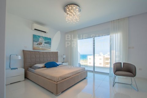 3 bedrooms Apartment in Famagusta, Cyprus No. 36573 30