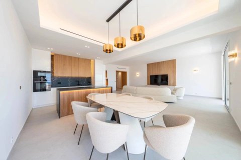 3 dormitorios Apartment en Cannes, France No. 69676 5