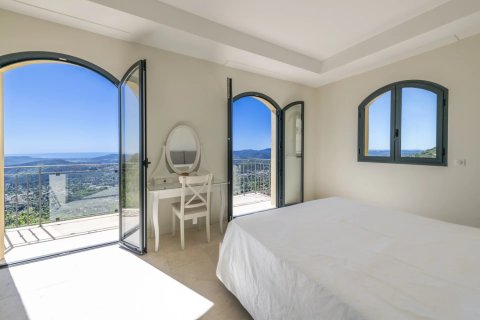 10 chambres Villa à Cabris, France No. 67233 11