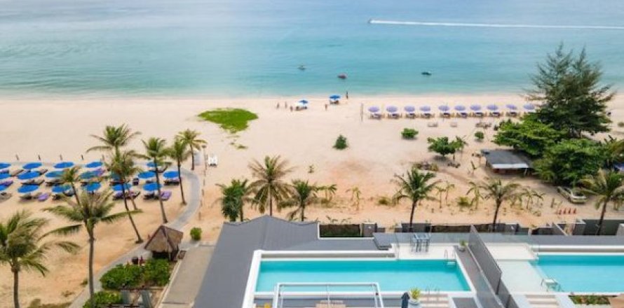 3 bedrooms Penthouse on the Phuket, Thailand No. 96635