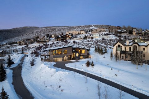 Дом с 4 спальнями в Эйвон, США №75943 27